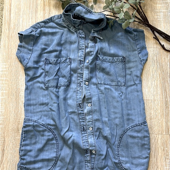 VELVET HEART OVERSIZED MINI FRAYED DRESS SIZE S - Picture 8 of 9